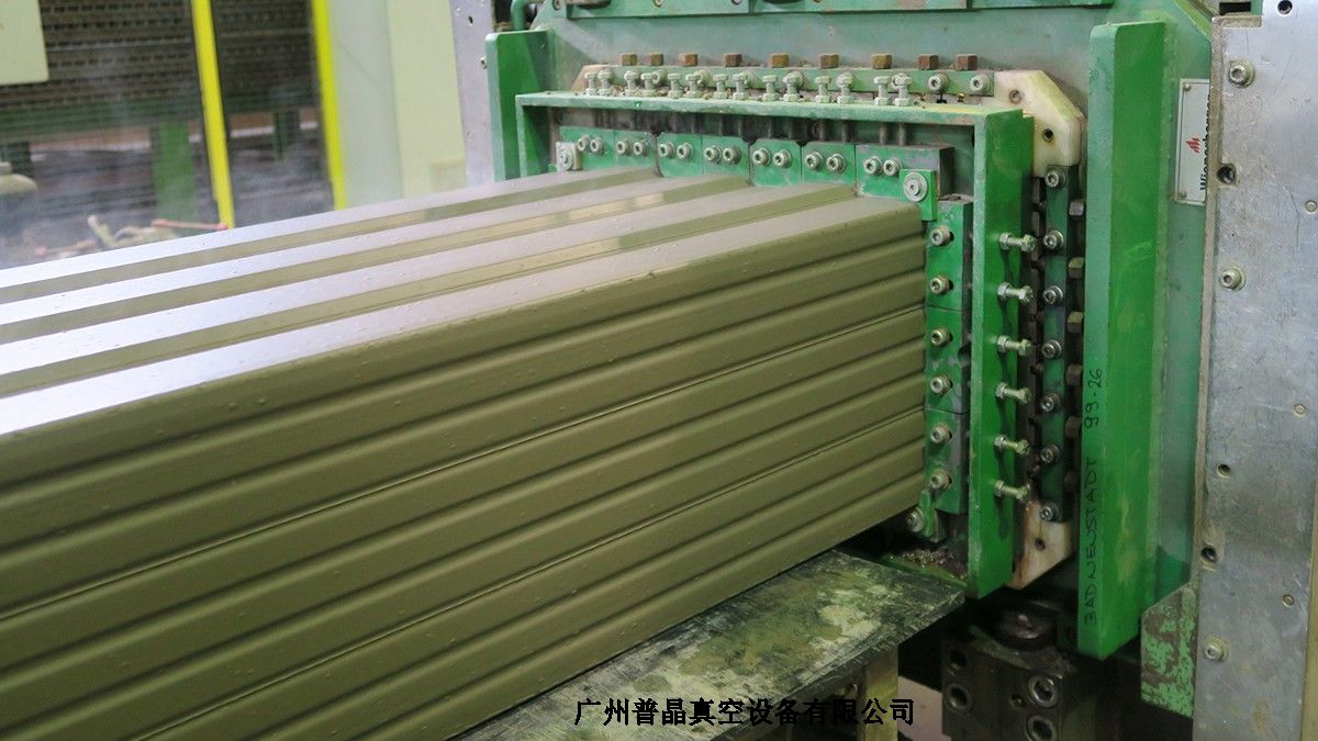 真空技術助力高質量屋面磚瓦的生產